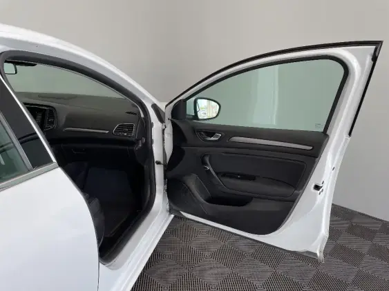 RENAULT MEGANE IV - voiture d'occasion - Photo 20