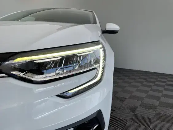RENAULT MEGANE IV - voiture d'occasion - Photo 22