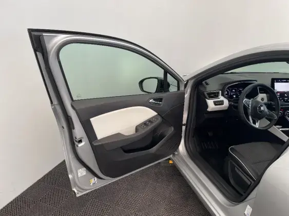 RENAULT CLIO V - voiture d'occasion - Photo 19
