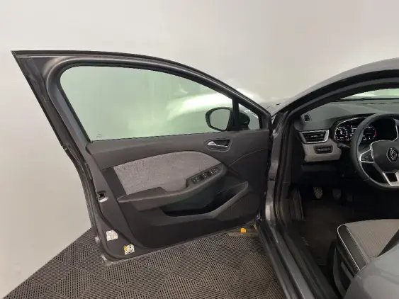 RENAULT CLIO V - voiture d'occasion - Photo 19