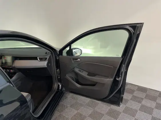 RENAULT CLIO V - voiture d'occasion - Photo 20