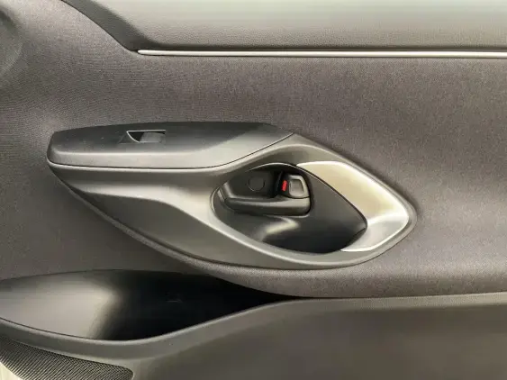 TOYOTA YARIS IV - voiture d'occasion - Photo 20