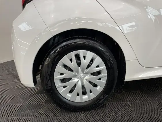 TOYOTA YARIS IV - voiture d'occasion - Photo 25