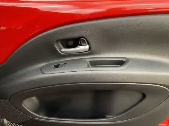 TOYOTA AYGO X - voiture d'occasion - Photo 20