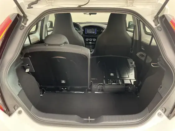 TOYOTA AYGO X - voiture d'occasion - Photo 16