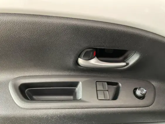 TOYOTA AYGO X - voiture d'occasion - Photo 17