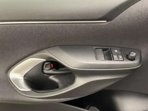 TOYOTA YARIS IV - voiture d'occasion - Photo 17