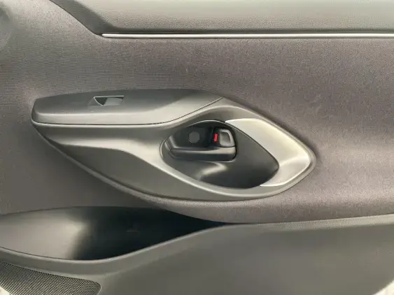 TOYOTA YARIS IV - voiture d'occasion - Photo 20