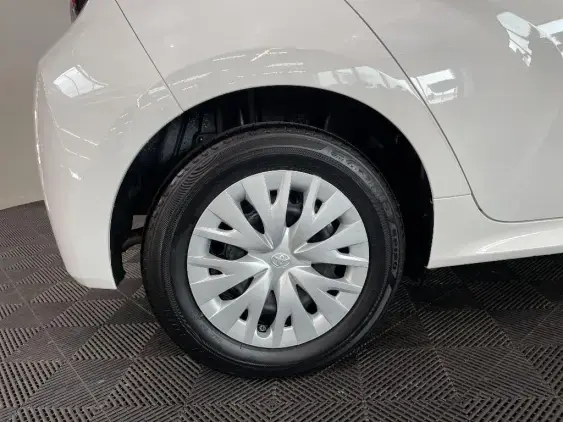 TOYOTA YARIS IV - voiture d'occasion - Photo 25