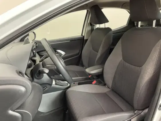 TOYOTA YARIS IV - voiture d'occasion - Photo 18