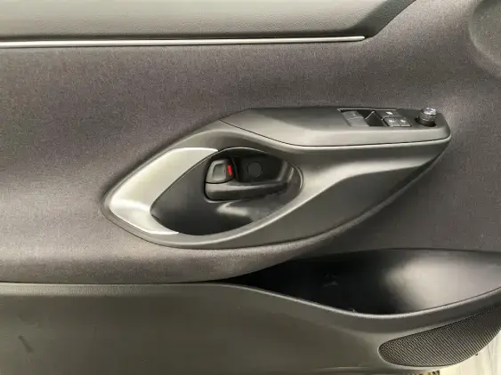 TOYOTA YARIS IV - voiture d'occasion - Photo 19