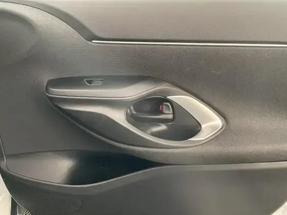 TOYOTA YARIS CROSS I - voiture d'occasion - Photo 20