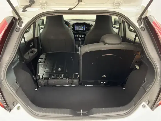 TOYOTA AYGO X - voiture d'occasion - Photo 16