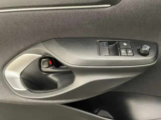 TOYOTA YARIS IV - voiture d'occasion - Photo 17