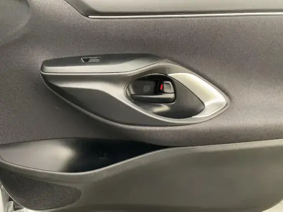 TOYOTA YARIS IV - voiture d'occasion - Photo 20