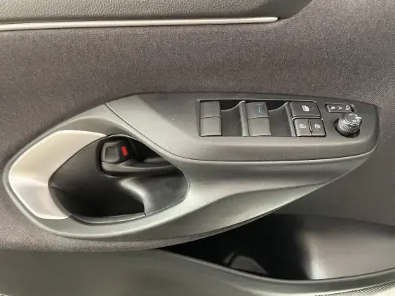 TOYOTA YARIS IV - voiture d'occasion - Photo 17