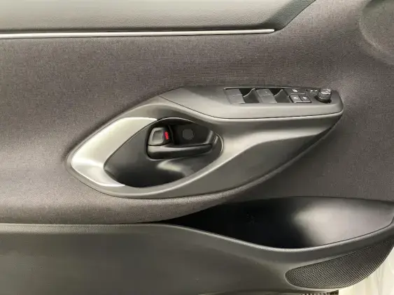 TOYOTA YARIS IV - voiture d'occasion - Photo 19