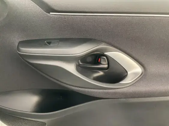 TOYOTA YARIS IV - voiture d'occasion - Photo 20