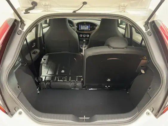 TOYOTA AYGO X - voiture d'occasion - Photo 16