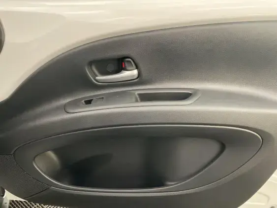 TOYOTA AYGO X - voiture d'occasion - Photo 20