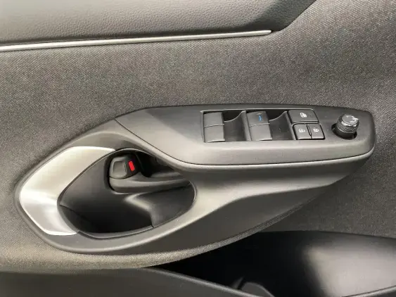 TOYOTA YARIS IV - voiture d'occasion - Photo 17