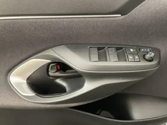 TOYOTA YARIS CROSS I - voiture d'occasion - Photo 17