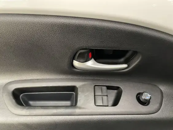 TOYOTA AYGO X - voiture d'occasion - Photo 17