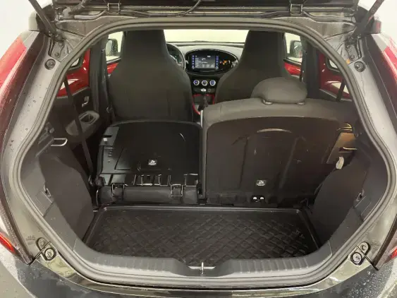 TOYOTA AYGO X - voiture d'occasion - Photo 16
