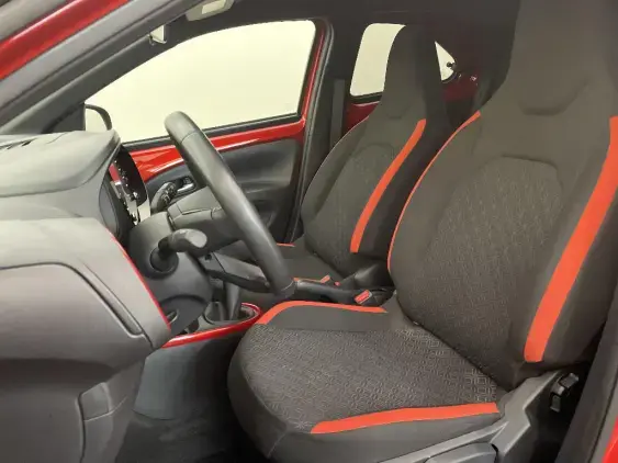 TOYOTA AYGO X - voiture d'occasion - Photo 18