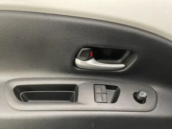 TOYOTA AYGO X - voiture d'occasion - Photo 17