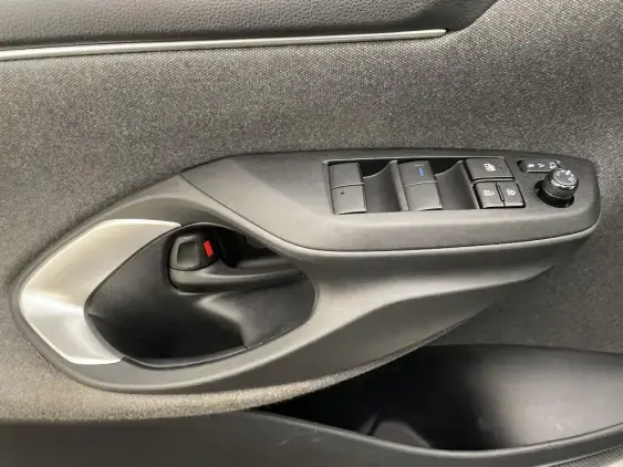 TOYOTA YARIS IV - voiture d'occasion - Photo 17