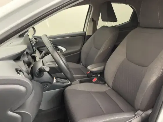 TOYOTA YARIS IV - voiture d'occasion - Photo 18