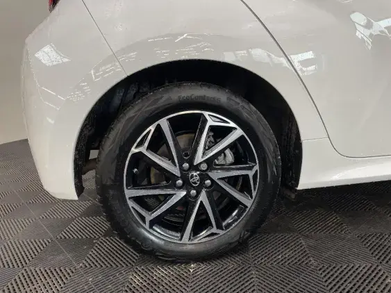 TOYOTA YARIS IV - voiture d'occasion - Photo 25