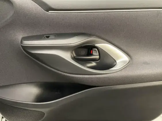 TOYOTA YARIS IV - voiture d'occasion - Photo 20