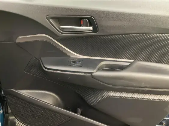 TOYOTA C-HR - voiture d'occasion - Photo 20