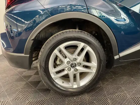 TOYOTA C-HR - voiture d'occasion - Photo 25