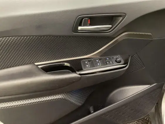 TOYOTA C-HR - voiture d'occasion - Photo 19