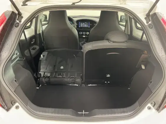 TOYOTA AYGO X - voiture d'occasion - Photo 16