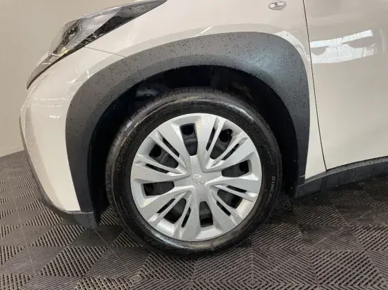 TOYOTA AYGO X - voiture d'occasion - Photo 23