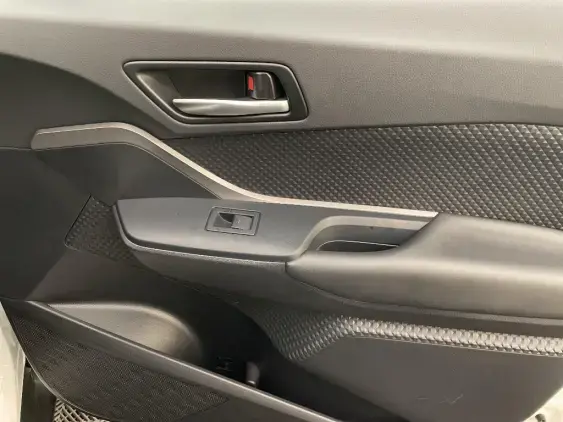 TOYOTA C-HR - voiture d'occasion - Photo 20