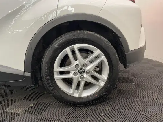 TOYOTA C-HR - voiture d'occasion - Photo 24