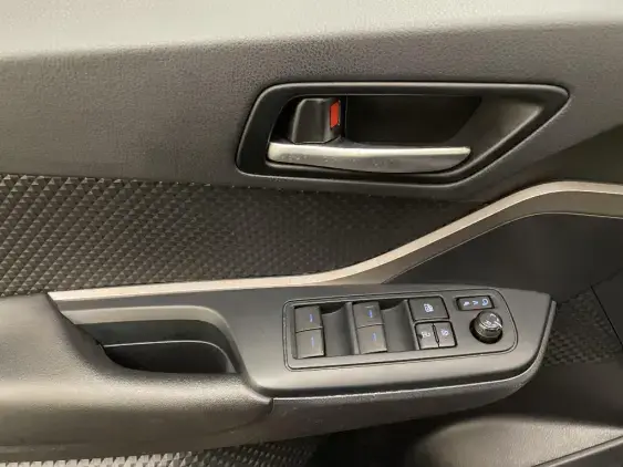 TOYOTA C-HR - voiture d'occasion - Photo 17