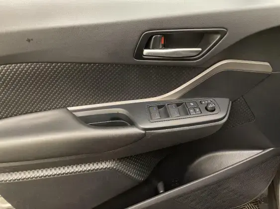 TOYOTA C-HR - voiture d'occasion - Photo 19