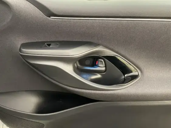 TOYOTA YARIS IV - voiture d'occasion - Photo 20