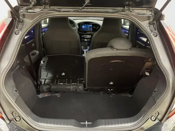 TOYOTA AYGO X - voiture d'occasion - Photo 16