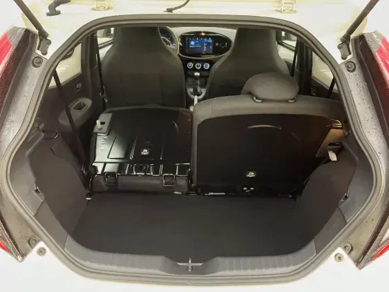 TOYOTA AYGO X - voiture d'occasion - Photo 16