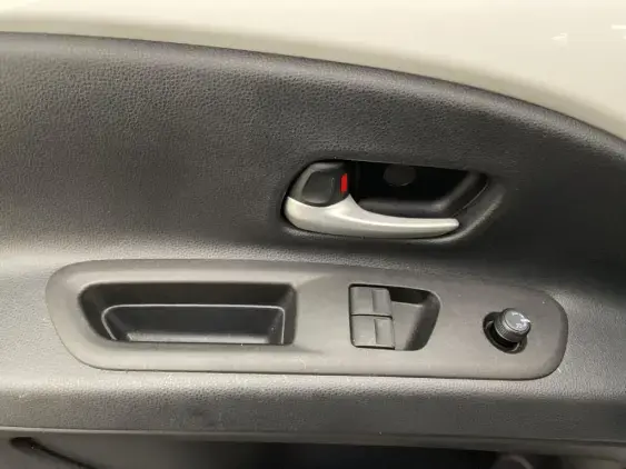 TOYOTA AYGO X - voiture d'occasion - Photo 17