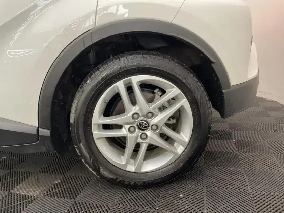 TOYOTA C-HR - voiture d'occasion - Photo 24