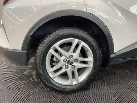 TOYOTA C-HR - voiture d'occasion - Photo 25