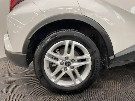 TOYOTA C-HR - voiture d'occasion - Photo 25